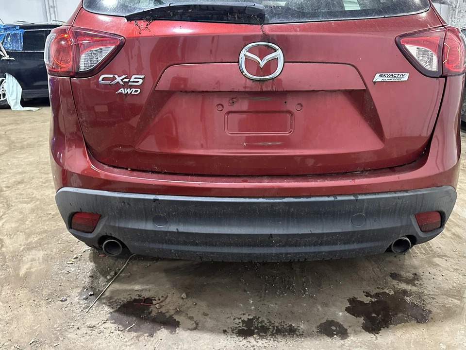 (LOCAL PICKUP ONLY) 13 14 15 16 MAZDA CX5 Rear Bumper Assembly - Image 1 of 4
