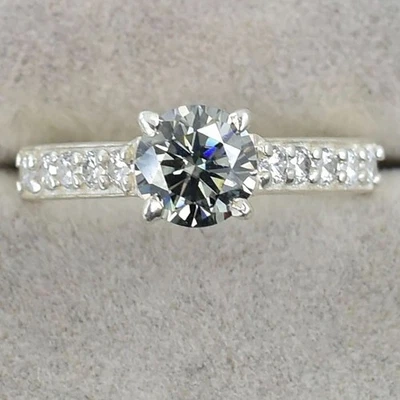 Anillo certificado diamantes grises de 1 quilate, increíbles tachuelas de diamantes sin brillo. Tarifas gratuitas. Foto 1 de 4