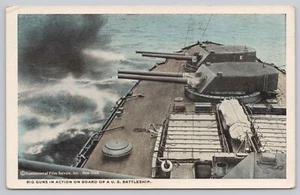 Cartolina Big Guns in azione a bordo di una corazzata statunitense confine bianco - Foto 1 di 2