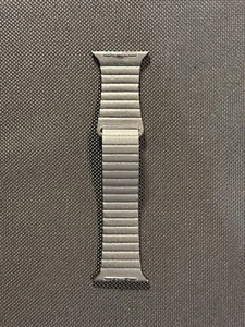 Apple Leather Loop - Black, 44mm, M - Picture 1 of 4