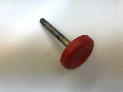 06 Hyosung GT650 GT 650 Comet Rear Seat Pull Latch Button Free Shipping - Image 1 of 4