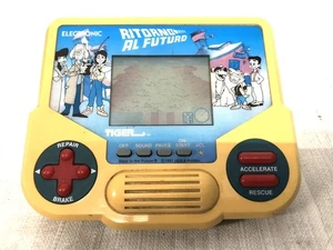 R1 Tiger Game & Watch Lcd Italian Version Back To The Future Videogame - Foto 1 di 3