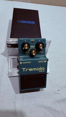 Pedal de Guitarra Trémolo Boss TR-2 - Japón - Con Caja y Manual - Excelente Estado Foto 1 de 4