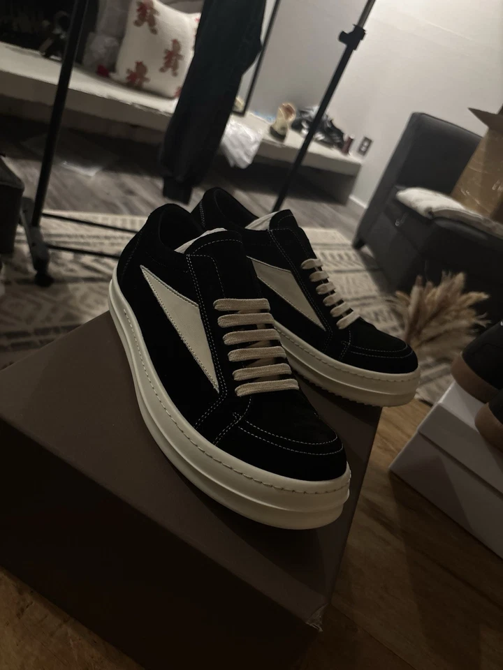 Rick Van - Image 1 of 4