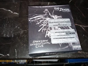 ROB ZOMBIE - SPOOKSHOW INTERNATIONAL LIVE Sammler-Geschenkbox mit CD + T-Shirt - Bild 1 von 3