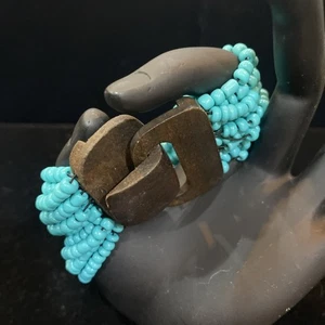 Turquoise blue beaded bracelet - Picture 1 of 5