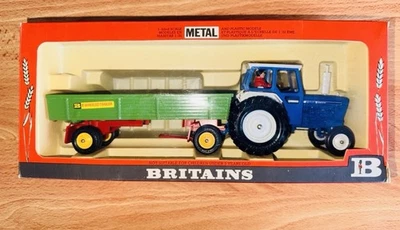 Britains tractor gift set Ford 6600  with Driver and Eight-Wheel Trailer - Image 1 of 3