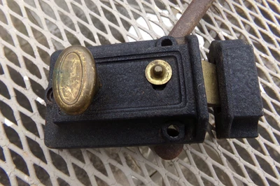 Trava de giro vintage de ferro fundido para montagem em superfície ~ Ferragens - Imagem 1 de 4