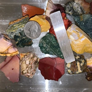 MIXED JASPER, CHARGED 2000 CARAT LOT + A FREE SELENITE CHARGING STICK - Picture 1 of 8