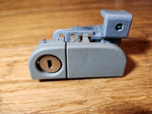 2005-2010 Honda Odessey Glove Box Handle Latch TAN Beige 2006 2007 2008 2009 OEM - Picture 1 of 4