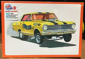 Funny Car Chevy II 427 Fuel Injection Drag Car AMT 1/25 Scale Plastic Model Kit - Picture 1 of 4