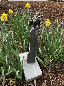 Skulptur Bronze Eisvogel montiert auf Schiefersäule - Bild 1 von 4