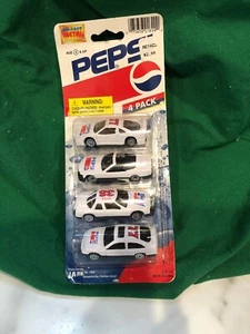 Neu goldenes Rad 1996 4er-Pack Druckguss Metall Pepsi Autos Nr. 1899 von Ja-Ru Neu aus altem Lagerbestand - Bild 1 von 7