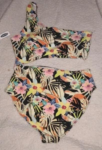 Old Navy Monokini NWT XXL One Piece Swim Suit Fashionable Plus Size Floral Y2K - Picture 1 of 8