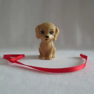 NEU Barbie Pet Boutique Puppe hellbraun Welpe Hund & rote Leine - Bild 1 von 3