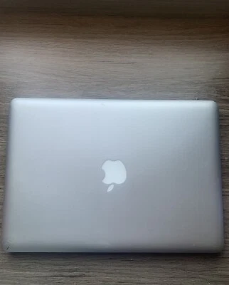 Apple MacBook Pro 15 pulgadas (256 GB SSD, Intel Core i7 3ª generación, 2,30 GHz, 4 GB,... Foto 1 de 4