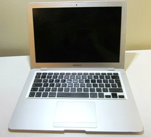 Apple Macbook Air 13 Inch Mid-2009 A1304 Laptop (Per Ricambi O Non Funzionante - Foto 1 di 8
