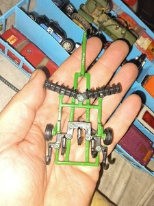 Vintage ERTL 1:64 Scale John Deere Farm 5 Shank Subsoiler Disc Harrow. - Picture 1 of 3