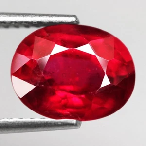 3.15Ct. Natural Gemstone Ruby Red Oval Facet Madagascar Beautiful Sparkles Color - Picture 1 of 7