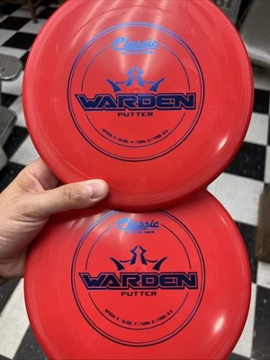 Twin Matching Dynamic Discs Classic Blend Warden 174g - Image 1 of 4
