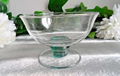 DENBY REGENCY VERDE 14 cm CUENCO CON PATAS DE VIDRIO ANCHO Foto 1 de 2