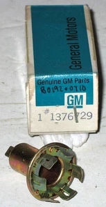 1966 Buick LeSabre Wildcat NOS backup lamp socket 1376729 - Picture 1 of 2
