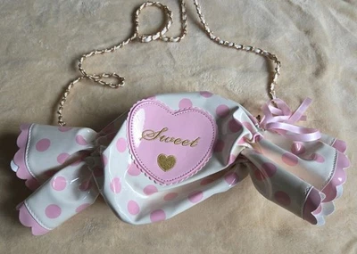 Sweet 糖果形斜挎包钱包,粉红色和奶油色圆点图案,全新 — 第 1/4 张图片