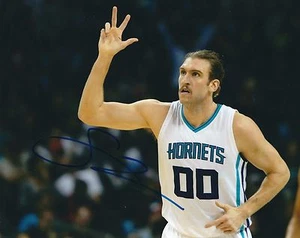 Signed  8x10 SPENCER HAWES CHARLOTTE HORNETS  Autographed Photo w/COA - Picture 1 of 1
