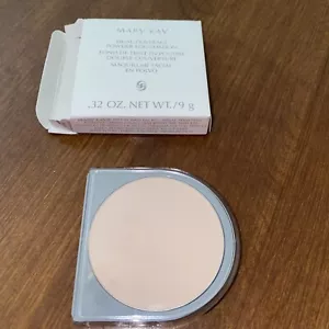 Base en polvo Mary Kay DUAL COVER MARFIL 104 NUEVA EN CAJA forma de D - Imagen 1 de 3