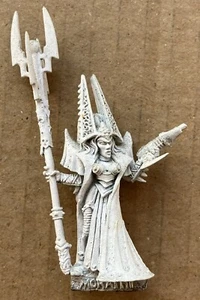 GW Citadel 1990er Warhammer WH40k ""Dunkelelfenzauberin zu Dunkeleldar"" Umbau - Bild 1 von 3