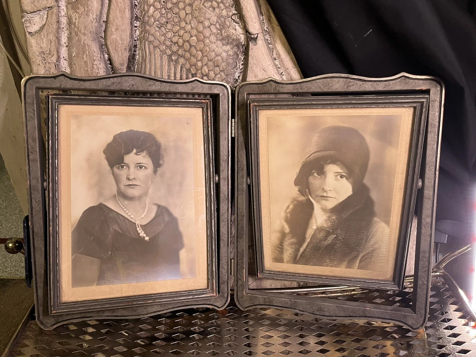 Antique 1920s W.M. Hengerer Co Double Photo Frame W Photos Of Flapper Era Lady - Image 1 of 4