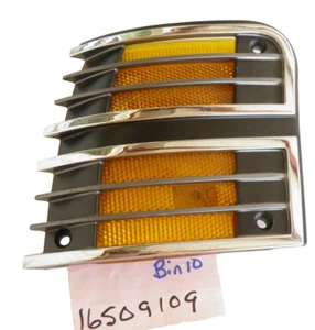 16509109 MARKER side amber with chrome and black grated cover GM NOS - Picture 1 of 14