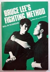 Bruce Lee's Fighting Method, Book 3, Skill in Techniques, 1st Edition, Mint - Bild 1 von 2