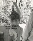 '61 PROVOCATIVE ITALIAN BEAUTY SOPHIA LOREN PHOTO TWIRLING HAIR GORGEOUS ACTRESS