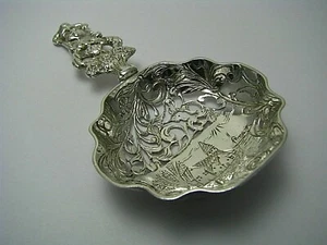 DUTCH SILVER BONBON NUT SERVING STPAINER LADLE Holland Netherlands ca1886 Excel. - Picture 1 of 12