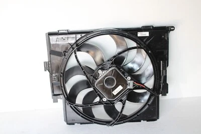 Conjunto de ventilador de radiador de refrigeración del motor 400 W OEM BMW F30 N20 320i 2014-2018 65 k Foto 1 de 4