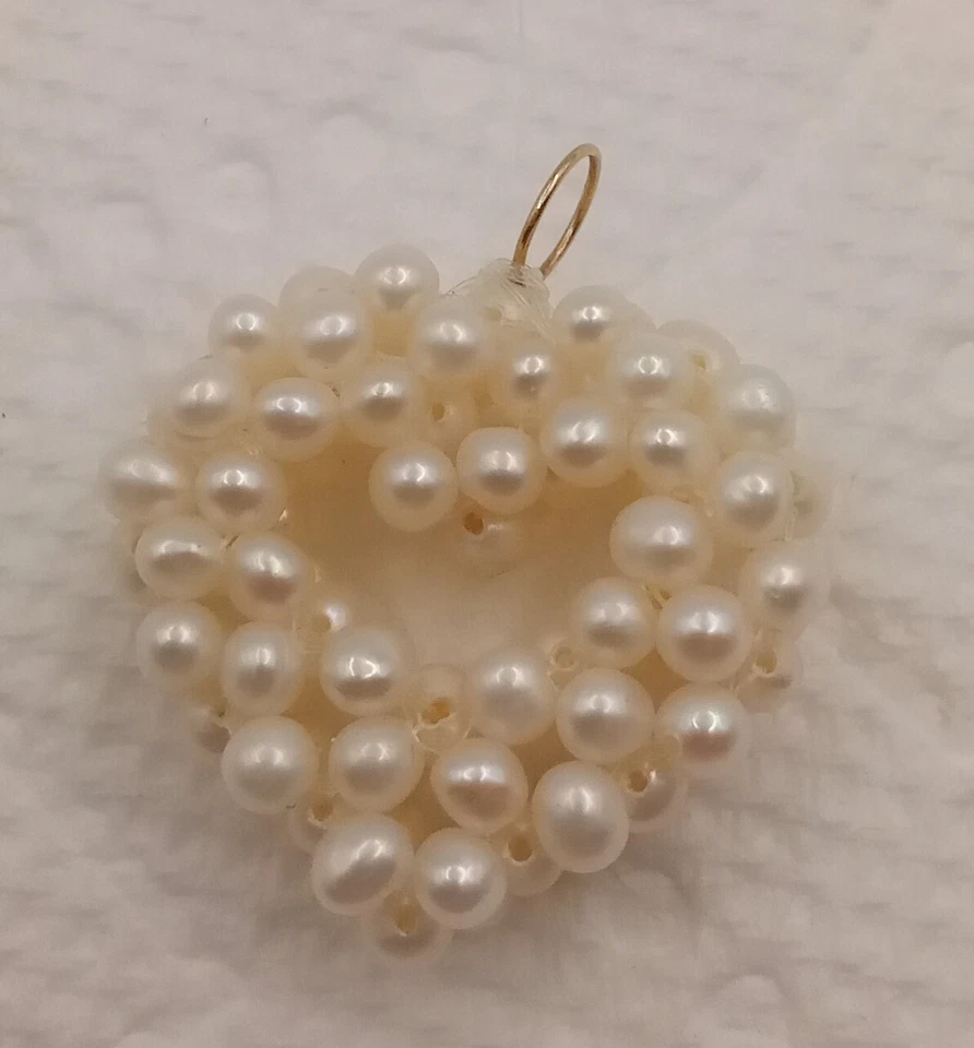Pingente de pérola natural em forma de coração com anel anexado de ouro 14k  - Imagem 1 de 1