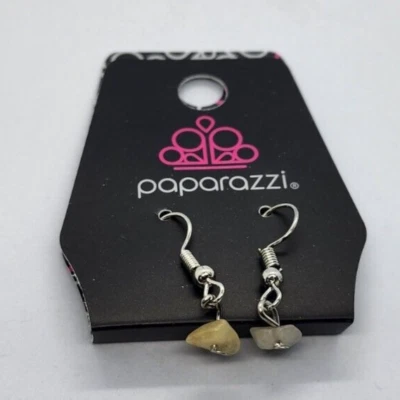 Висячие женские серьги папарацци серебристые белые камни - Изображение 1 из 2