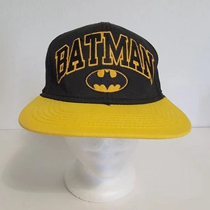 Gorra Batman El Caballero Oscuro Adulto Snapback Amarillo Negro - Imagen 1 de 8