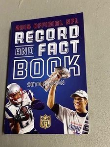 2015 Official NFL Annual Record & Fact Book Patriots Tom Brady RARE! - Bild 1 von 2