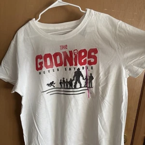 Goonies T-Shirt The Goonies Never Say Die Neu Mit Etikett XXL - Bild 1 von 5