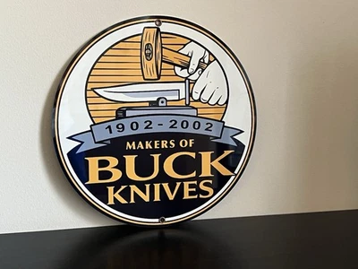 Placa de metal estilo vintage Buck Knives 100º aniversário - Imagem 1 de 3