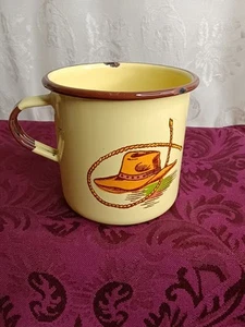 Taza/taza de vaquero vintage Monterrey Western Ware esmaltada sombrero y lazo - Imagen 1 de 4