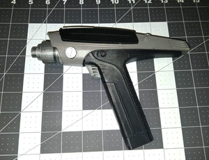 Star Trek Strange New Worlds 3D gedruckt Phaser Prop Replica Full Size. - Bild 1 von 4
