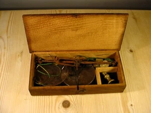 Boxed Set of Scales (Jewellery?) - Picture 1 of 6