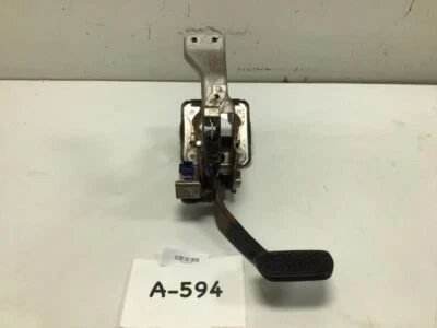 2007 TOYOTA SIENNA XLE LIMITED BRAKE PEDAL ASSEMBLY OEM+ - Image 1 of 4