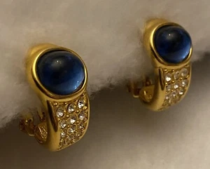 Vintage JOAN RIVERS Gold Tone Blue Glass & Crystal Half Hoop Clip On Earrings - Picture 1 of 10