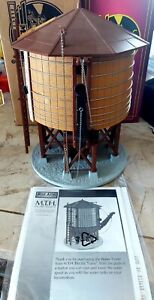 MTH Rail King  O Scale Operating Water Tower Structure Accessory  30-11028