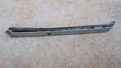 1992-1993 Mercedes-Benz 300SE Left Driver Side Headlight Trim Molding Type 140 - Image 1 of 2