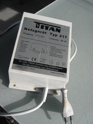 TITAN Lichttrafo Netzgerät Typ 217 mit 80 VA Leistung Twin Center und Uhlenbrock - Bild 1 von 2